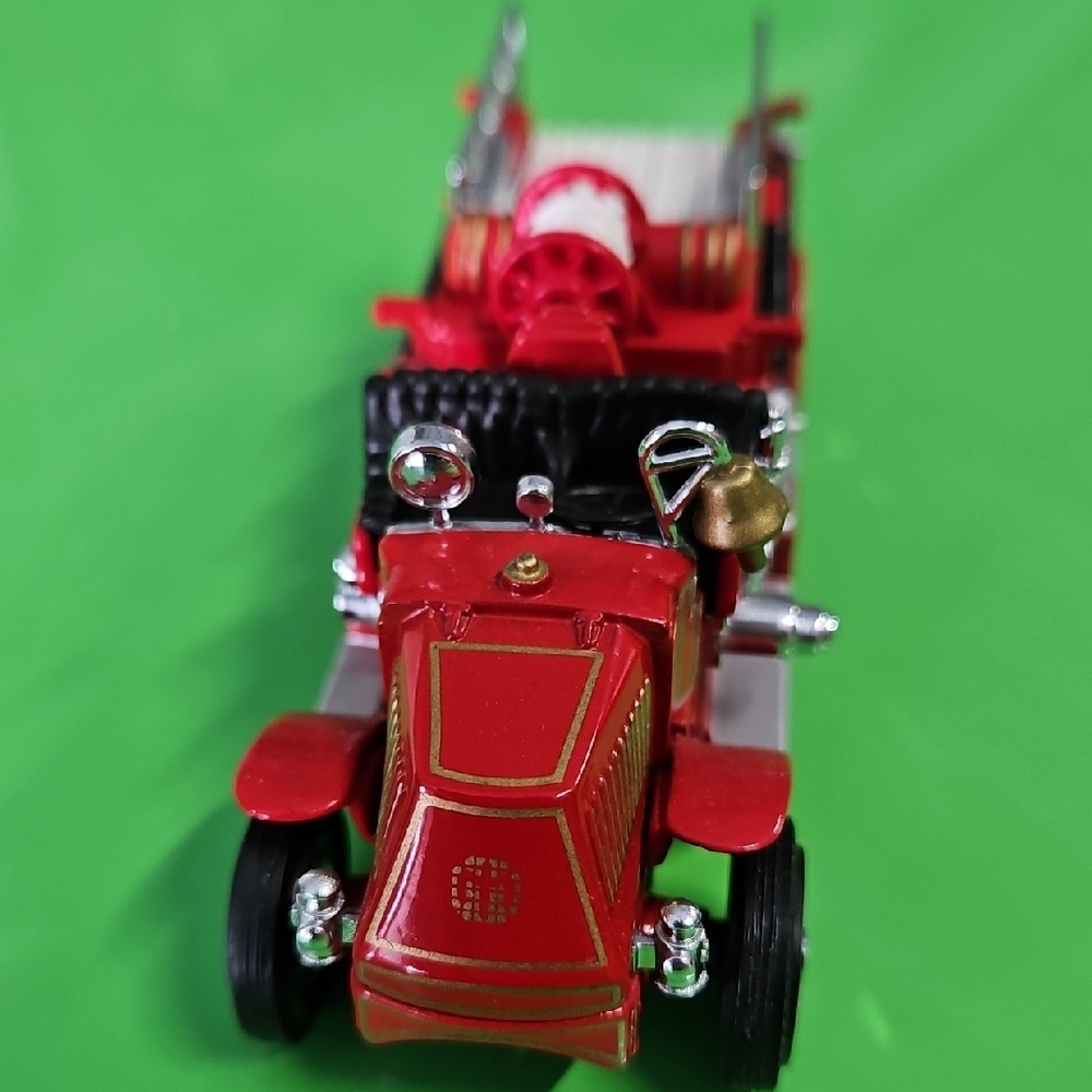 Matchboxbox.1920 Mack AC Fire Truck